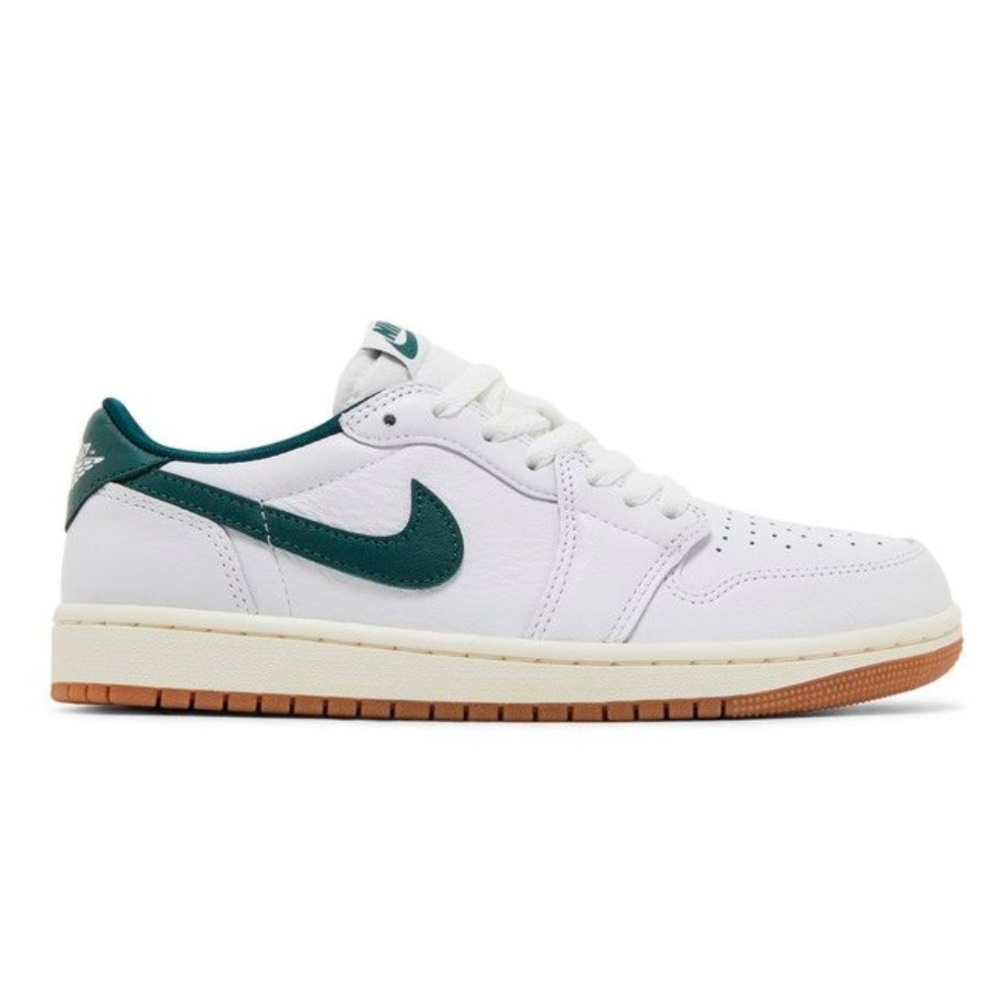 Nike
Jordan 1 OG low
Brand new